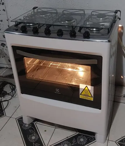 Ótimo fogão Electrolux 