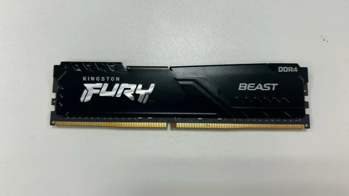 Memória RAM Kingston Fury Beast, 16GB, 3600MHz, DDR4, CL18 - KF436C18BB/16