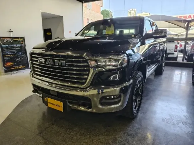 Ram 1500 Laram. Night ED. Bi-TB 3.0 4X4 Aut. 2025