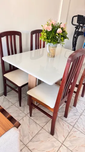 Mesa 4 lugares 100% mdf tampo de vidro