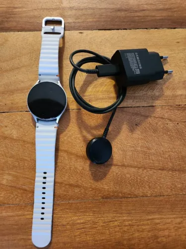 Samsung Galaxy Watch7 Smartwatch 44mm Bluetooth + carregador