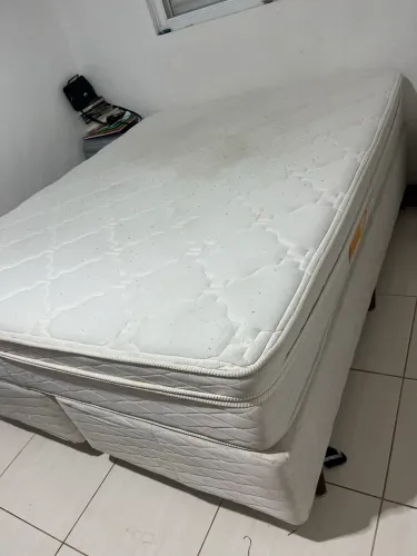 Cama queen size