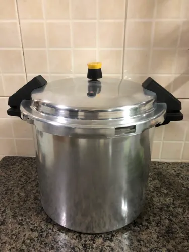 Panela de Pressão Industrial Rochedo - 20,8 Litros