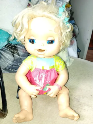 Boneca baby Alive funcionando