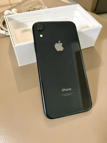 iPhone XR 128 GB preto 