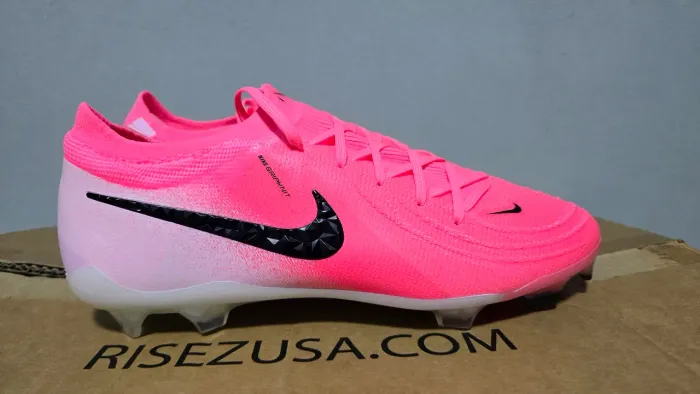 Chuteira Nike Phantom GX 2 Elite FG Campo