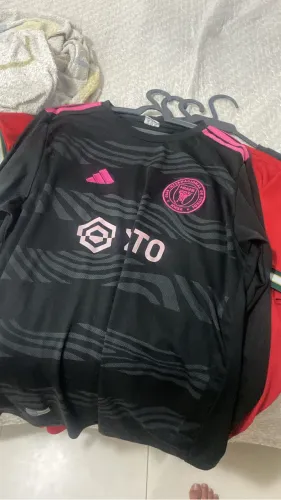 Camisas de marca originais
