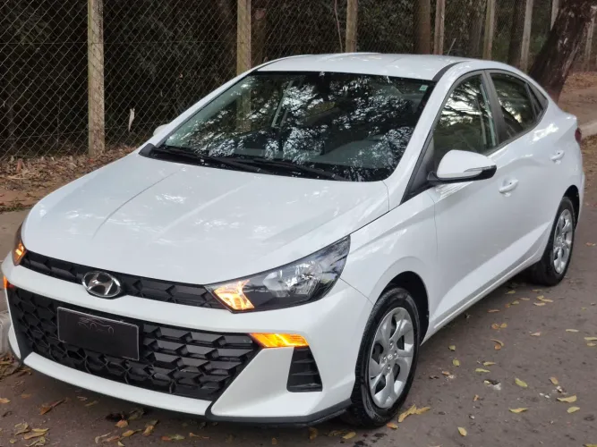 Hyundai HB20S Comfort Plus 1.0 Flex 12V Mec. 2025