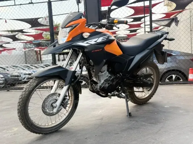 XRE 300 2019