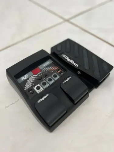 Pedaleira Digitech