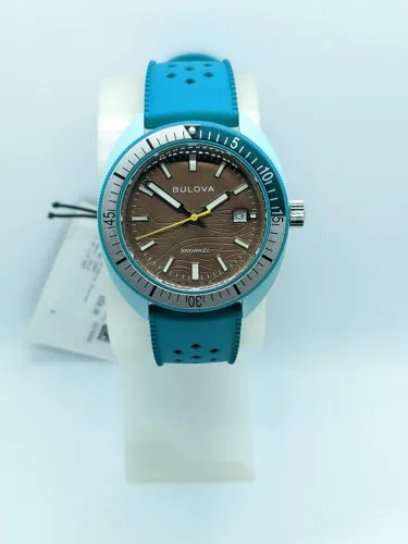 Relógio Bulova Snorkel Masculino Silicone Verde 98B446