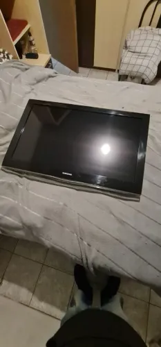 Tv 40" Samsung com suporte