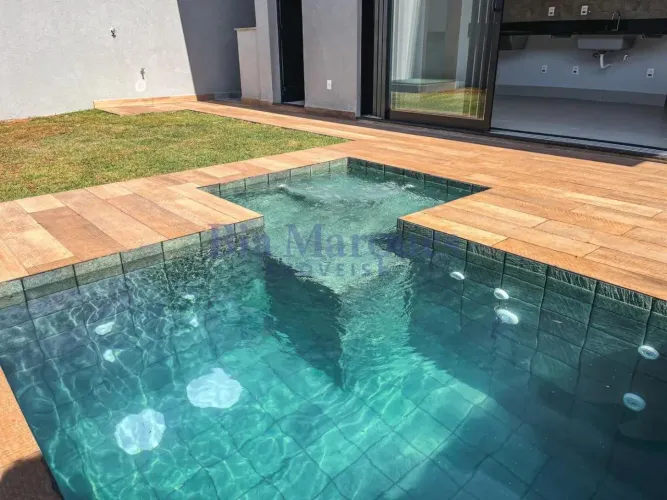 CASA EM CONDOMÍNIO À VENDA COM 03 QUARTOS SENDO 03 SUÍTES - VIVENDAS DA MATA