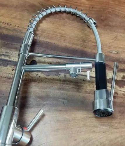 Vendo Torneira Gourmet de bancada aço inox.