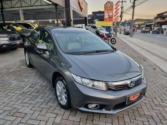 Honda Civic Sedan LXR 2.0 Flexone 16V Aut. 4P 2014