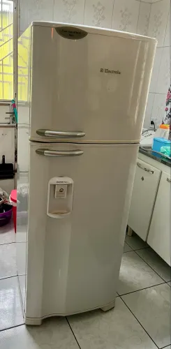 Geladeira com defeito