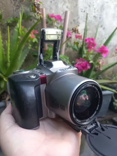 Câmera analógica Olympus IS-20 DLX QD