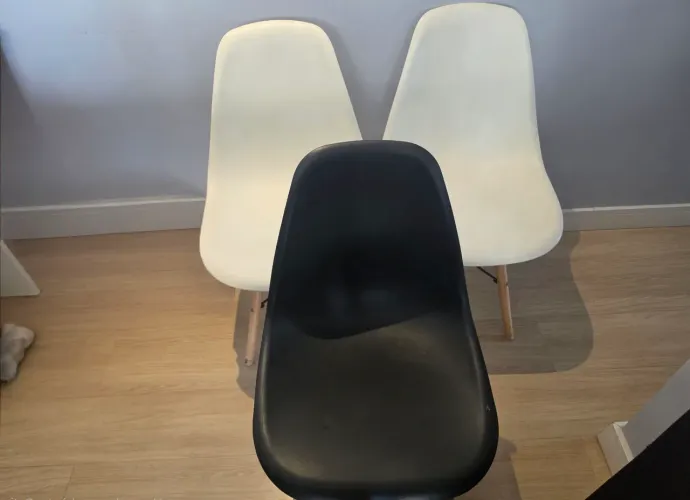 Cadeira Charles Eames