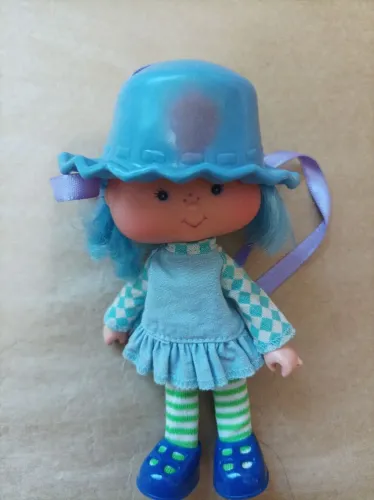 Boneca Uvinha Coleção Moranguinho da Estrela Antiga.