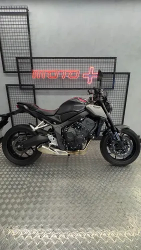 Honda CB 650r 2024 apenas 6 mil km