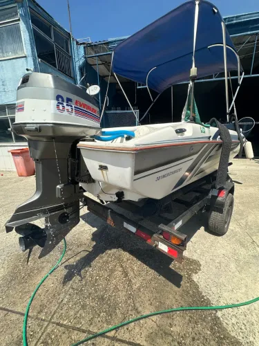 Lancha coral 18 pés