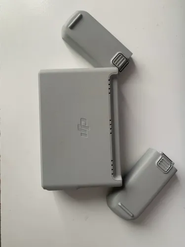 2 Baterias DJI NEO + Hub de Carregamento