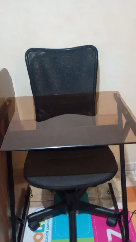 Cadeira e mesa de escritório