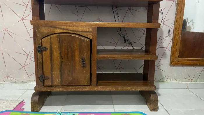 Rack de madeira maciça 