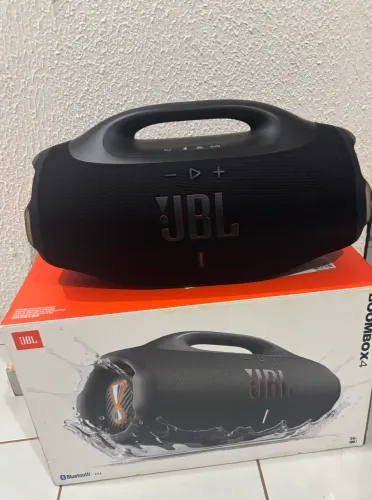 JBL boombox 4