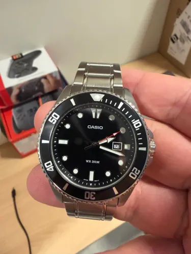 Relógio Casio Duro bem novo