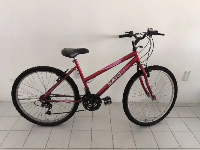 Bicicleta Aro 26 vermelha 18 marchas