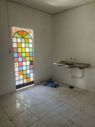 Casa para alugar no henrique Jorge ( Não paga Água )