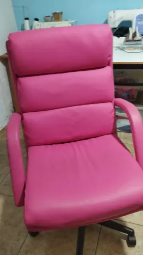 Cadeira Rosa de Escritório de Rodinha 