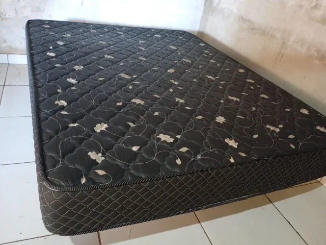 Cama box Queen