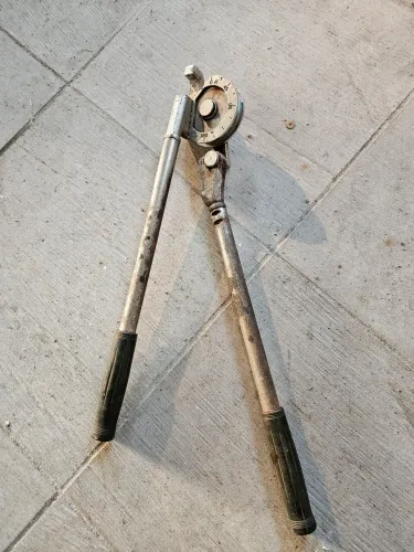 Vendo curvador de tubo de cobre 1/2"