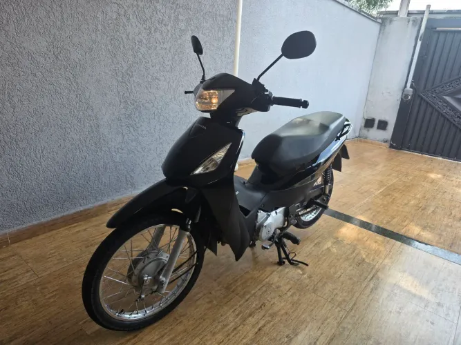 Vendo Biz 125 ano  2010 com partida elétrica 