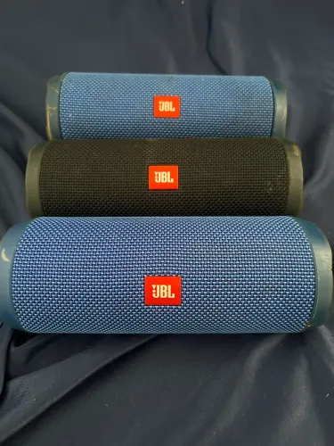JBL Flip 4 R$ 300 cada