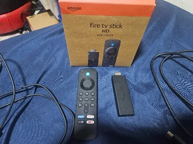 fire tv stick 4k completo praticamente novo 8GB ,alexa e wi-fi