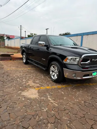 Ram Classic Laramie 5.7 V8 16V Gasolina 4X4 Aut. 2022