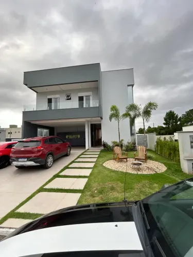 CASA EM CONDOMÍNIO NO CAMPECHE | 4 QUARTOS + ESCRITÓRIO