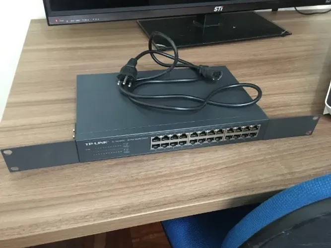 Switch Gigabit TP-Link 24 Portas TL-SG1024D para Rack - Usado, Oportunidade