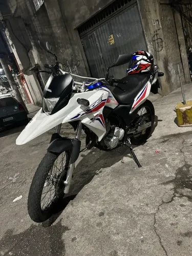 XRE 300 Capitão América 19.000$ (2016) Impecável