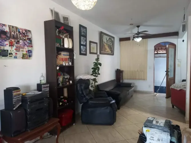 Casa 4 quartos 2 vagas a venda no Teixeira Dias em Belo Horizonte