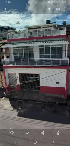 Vendo uma casa de 3 andares Só mente venda