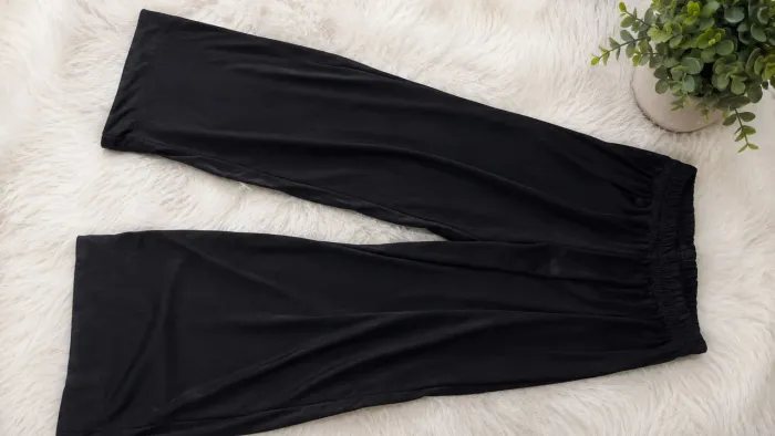 Calça preta