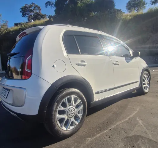 Volkswagen Up! Cross 1.0 TSI Total Flex 12V 5P 2016
