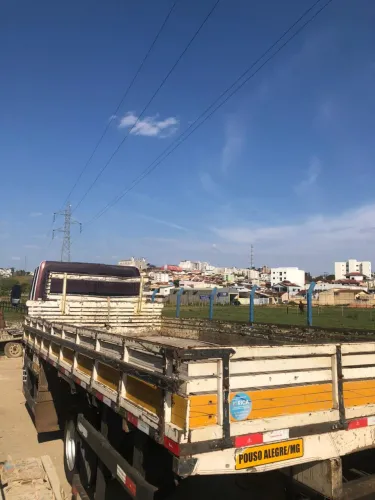 Carroceria de caminhão 6,00m 