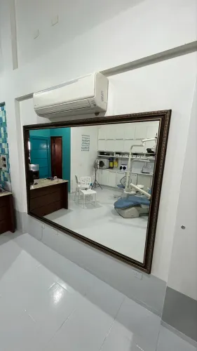 Espelho com moldura