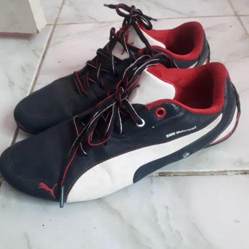 Vendo essa chuteira da Marca Puma em excelente estado sem nenhuma avaria 