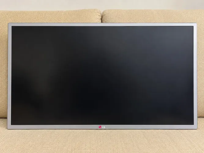 TV LG 32? 32LB580B com defeito - tela perfeita sem trincos